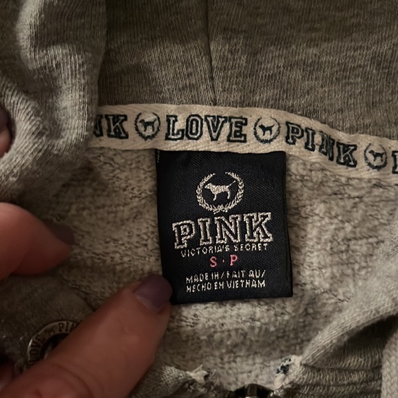 Pink Zippered Hoodie with animal print heart on the back - Picture 4 of 10